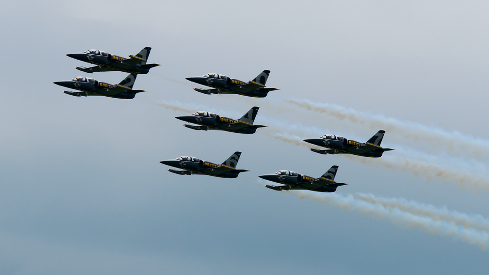 078_Kecskemet_Air Show_Breitling Jet Team na Aero L-39C Albatros.jpg